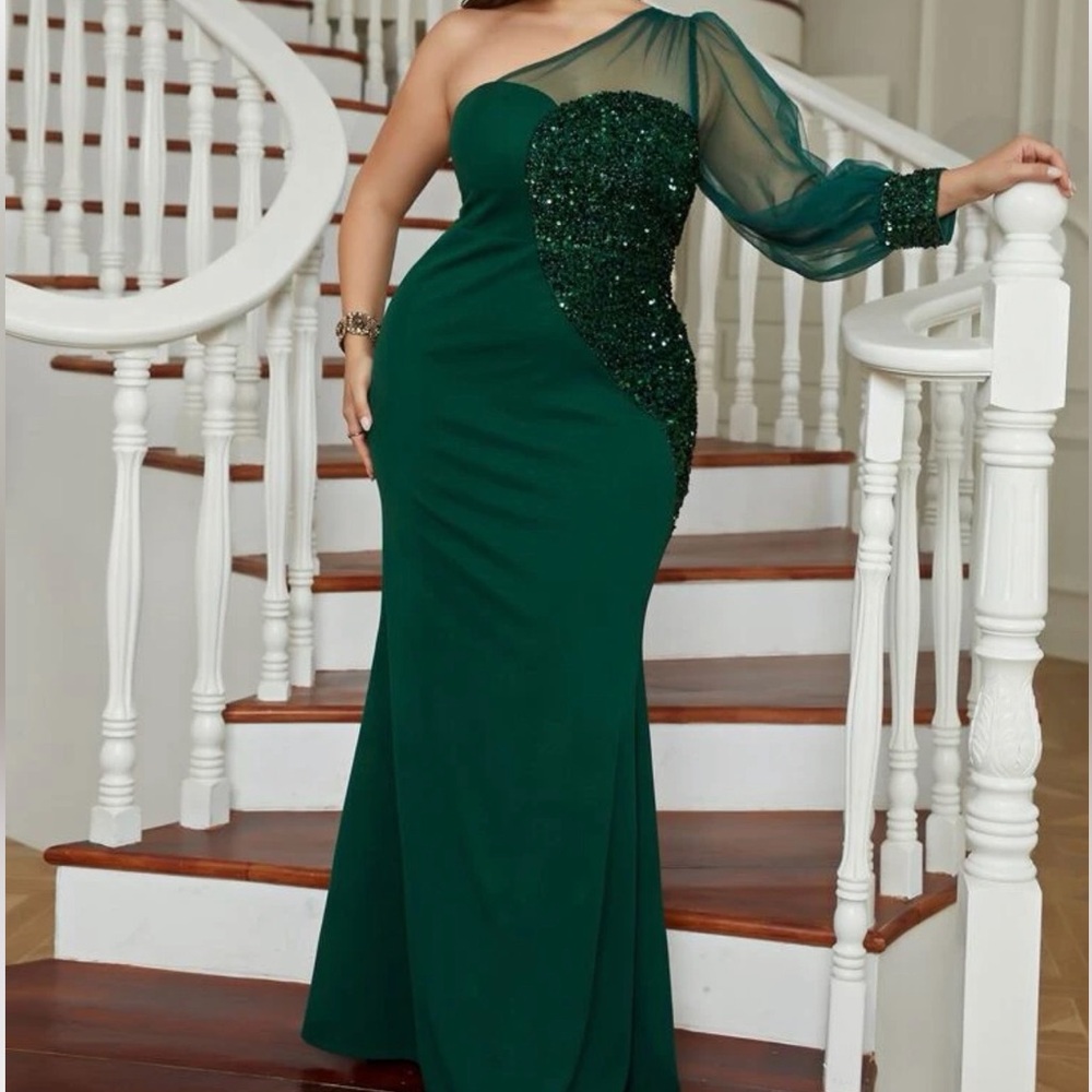 SHEIN Plus contrast mesh lantern sleeve mermaid hem sequin panel bridesmaid 👗